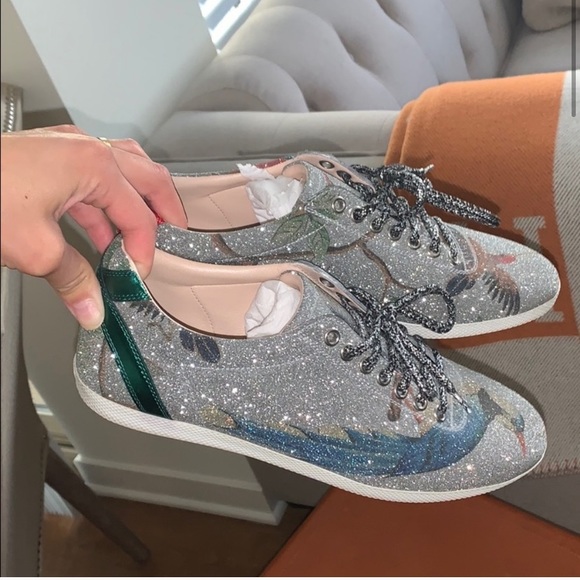 🤩GUCCI SNEAKERS ❤️💚 - Picture 5 of 8